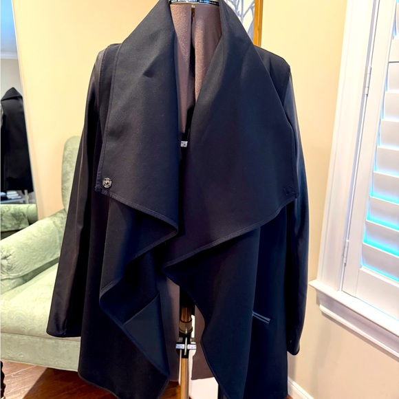 SPANX Faux Leather Convertible Jacket - Picture 6 of 9